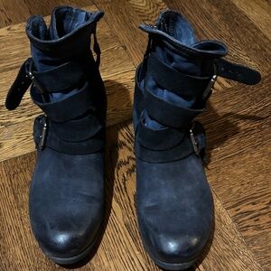 Purple/Navy MizMooz Moto Boots